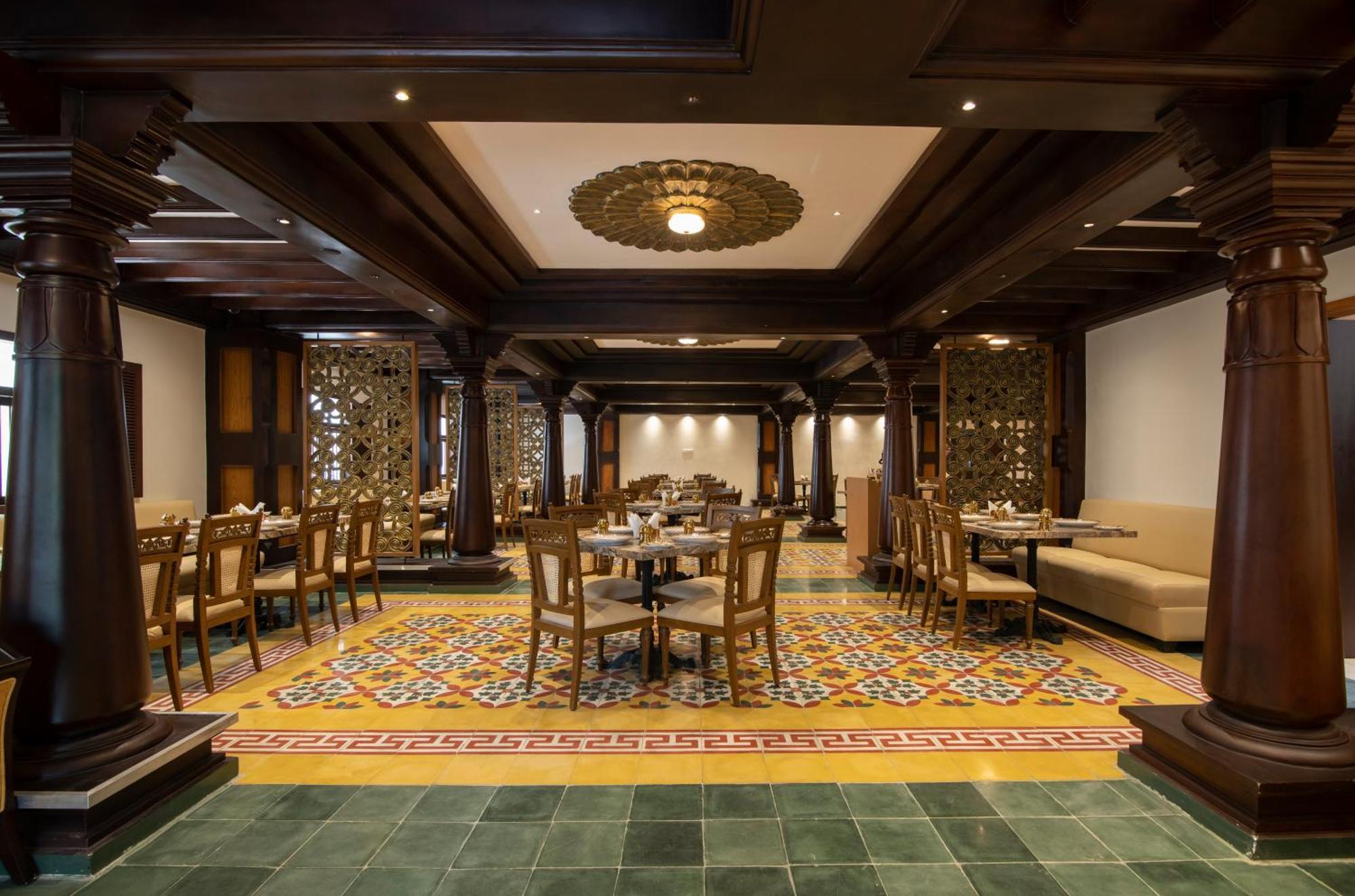 The President Hotel, Kumarapark Bangalore Exterior photo